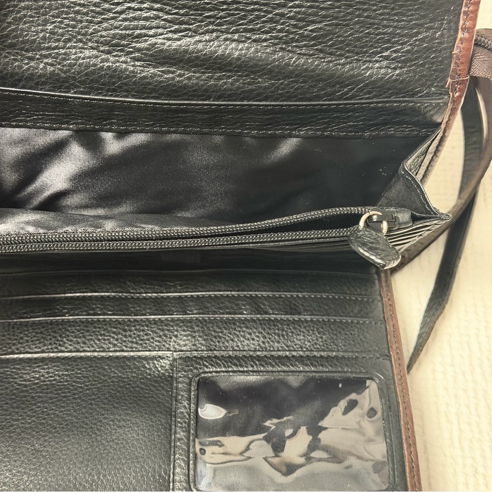 BRIGHTON Brown Crossbody
Purse Foldout Wallet - Picture 5 of 7